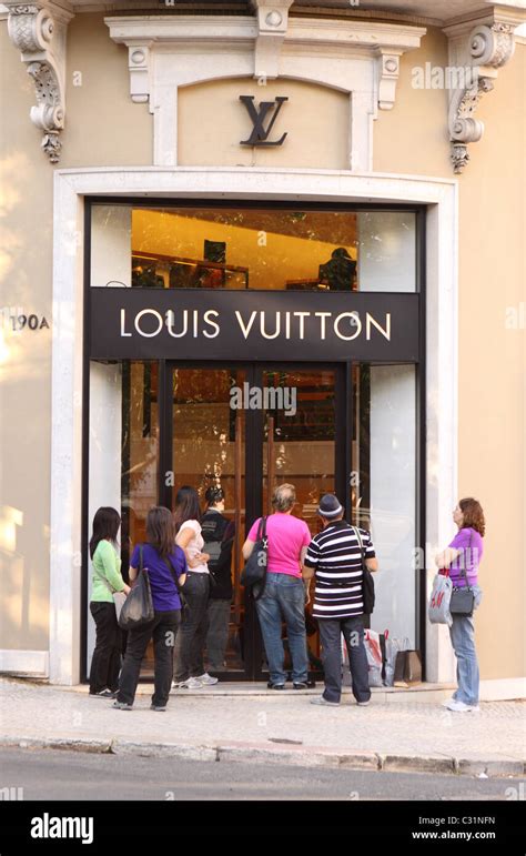 buying louis vuitton in portugal